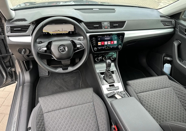 Skoda Superb cena 129000 przebieg: 19000, rok produkcji 2023 z Krzywiń małe 781